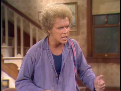 Click to watch 'Gloria Poses in the Nude...' (popup) All In The Family
